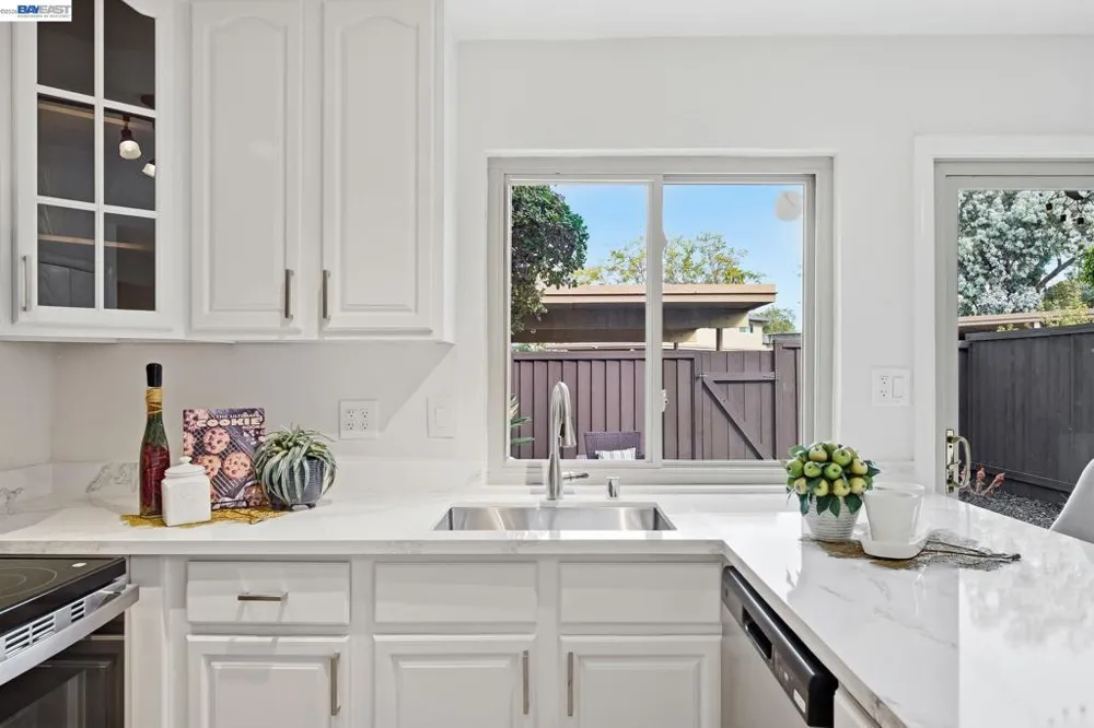 27534 Stromberg Ct Hayward, CA 94545
