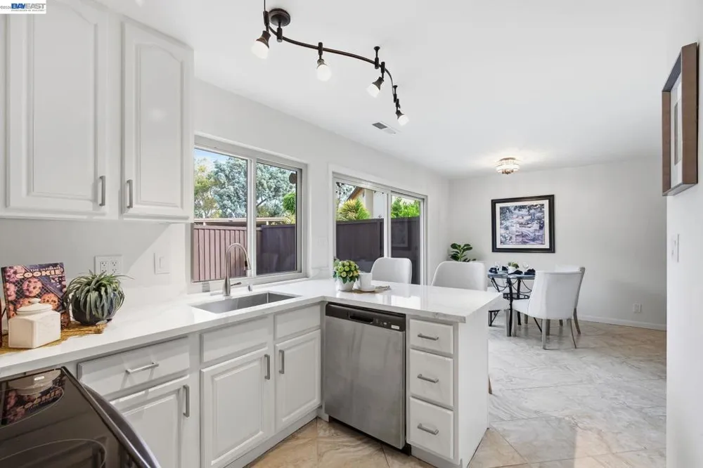 27534 Stromberg Ct Hayward, CA 94545
