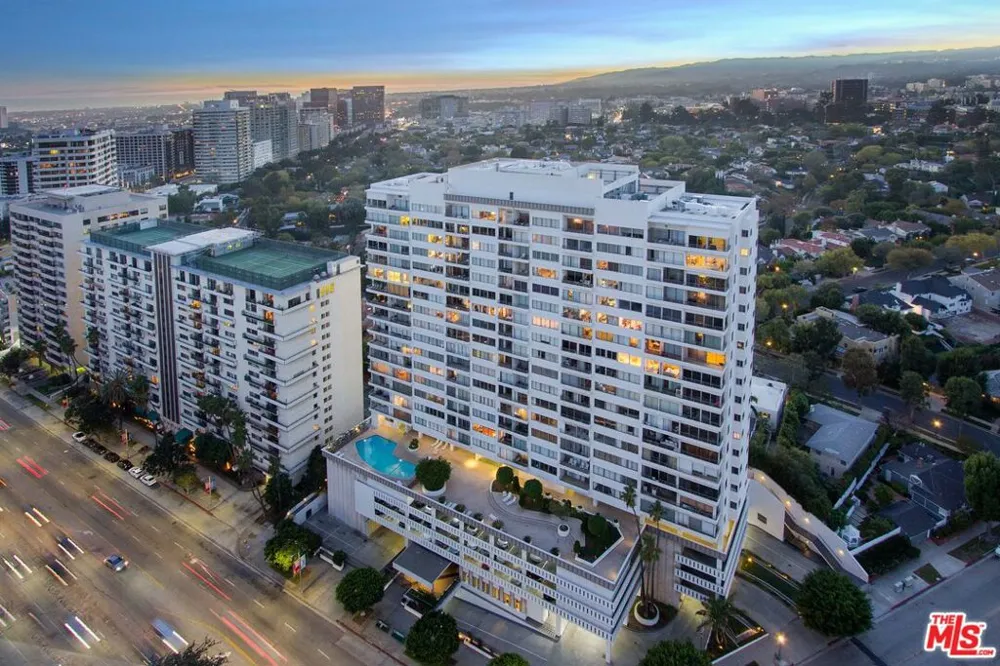 10501 Wilshire Boulevard #2304 Los Angeles, CA 90024