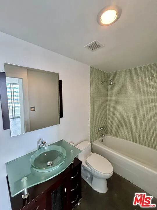 10501 Wilshire Boulevard #2304 Los Angeles, CA 90024