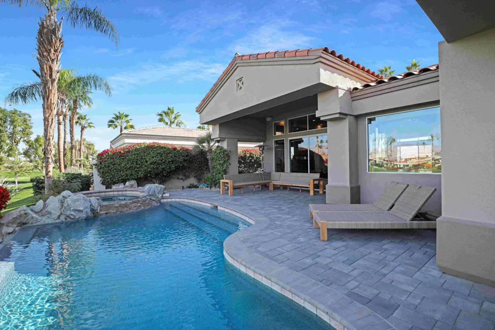 413 White Horse Trail Palm Desert, CA 92211