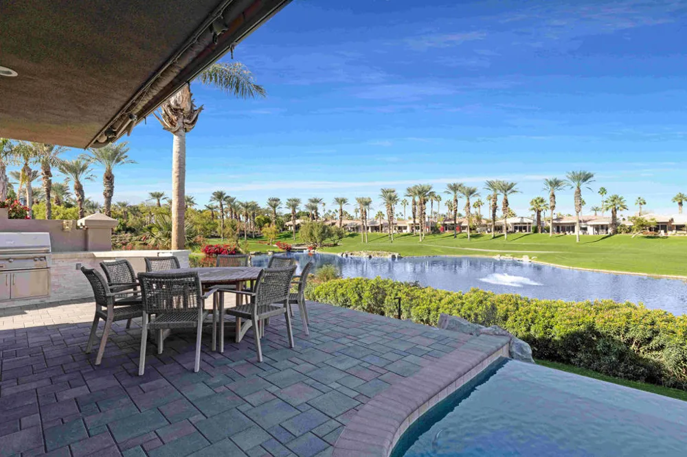 413 White Horse Trail Palm Desert, CA 92211