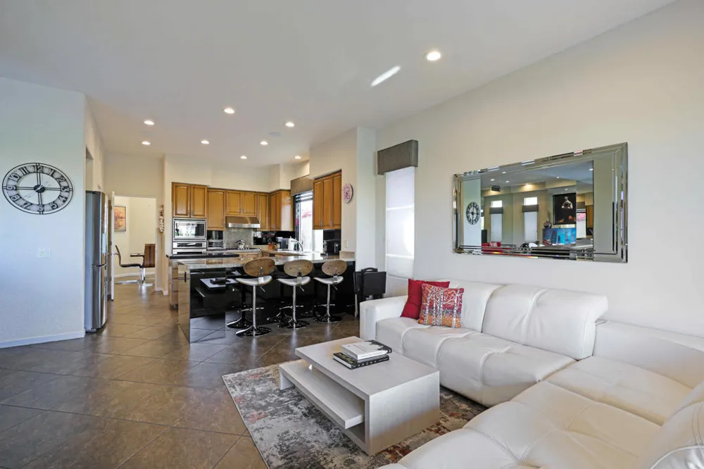 413 White Horse Trail Palm Desert, CA 92211