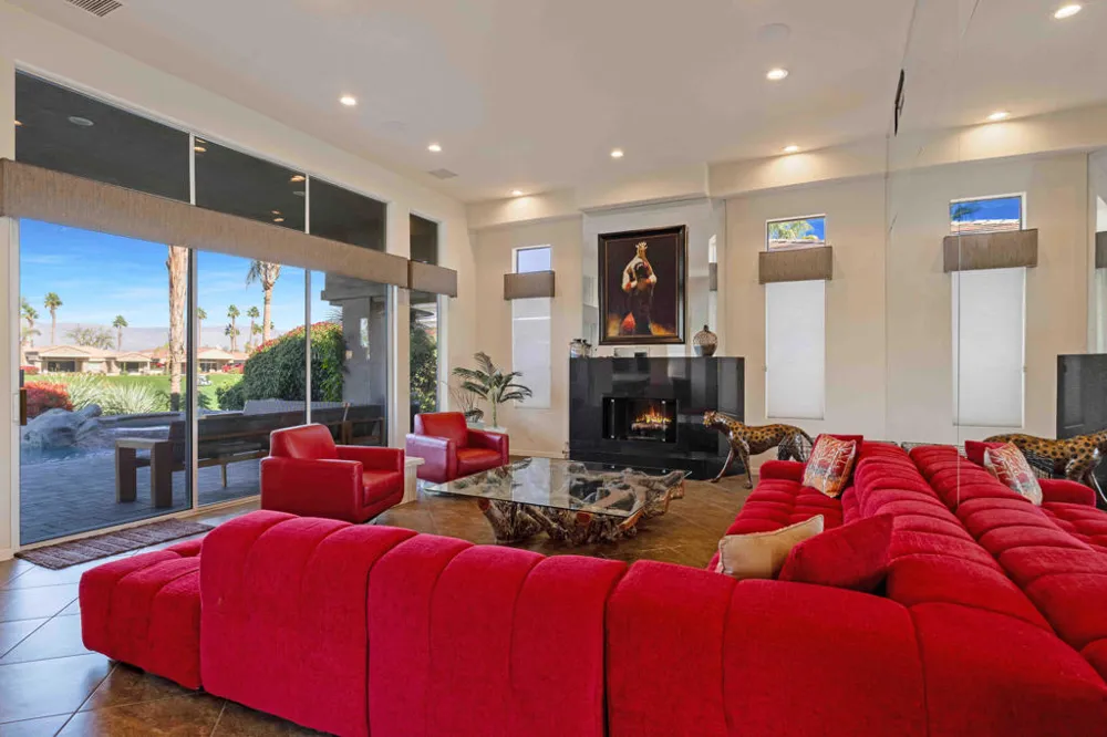 413 White Horse Trail Palm Desert, CA 92211