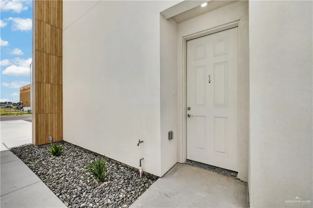 2909 Santa Amanda #1 Weslaco, TX 78596