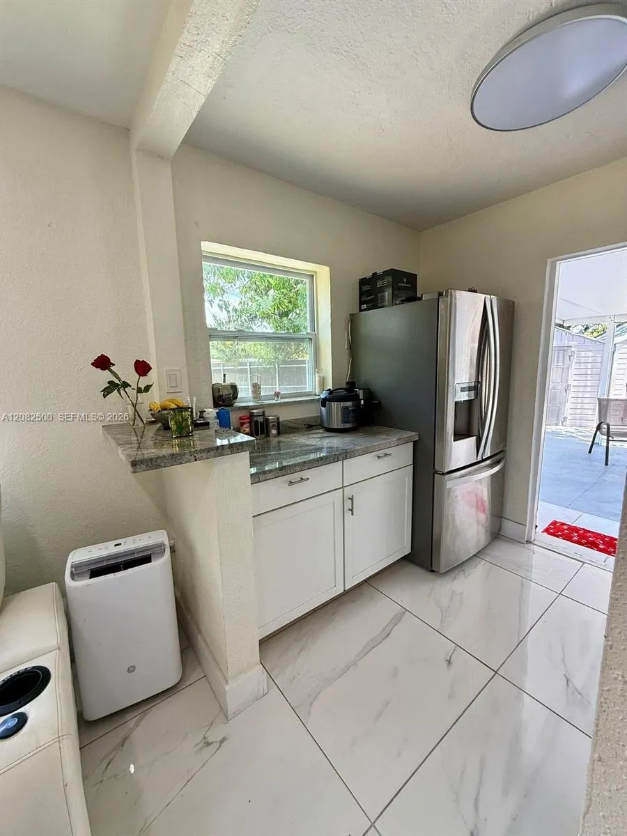 12801 Westview Dr Miami, FL 33167