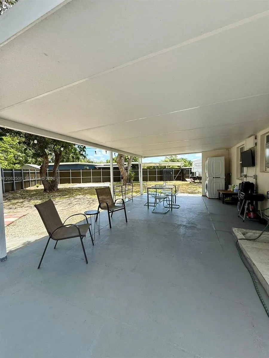 12801 Westview Dr Miami, FL 33167