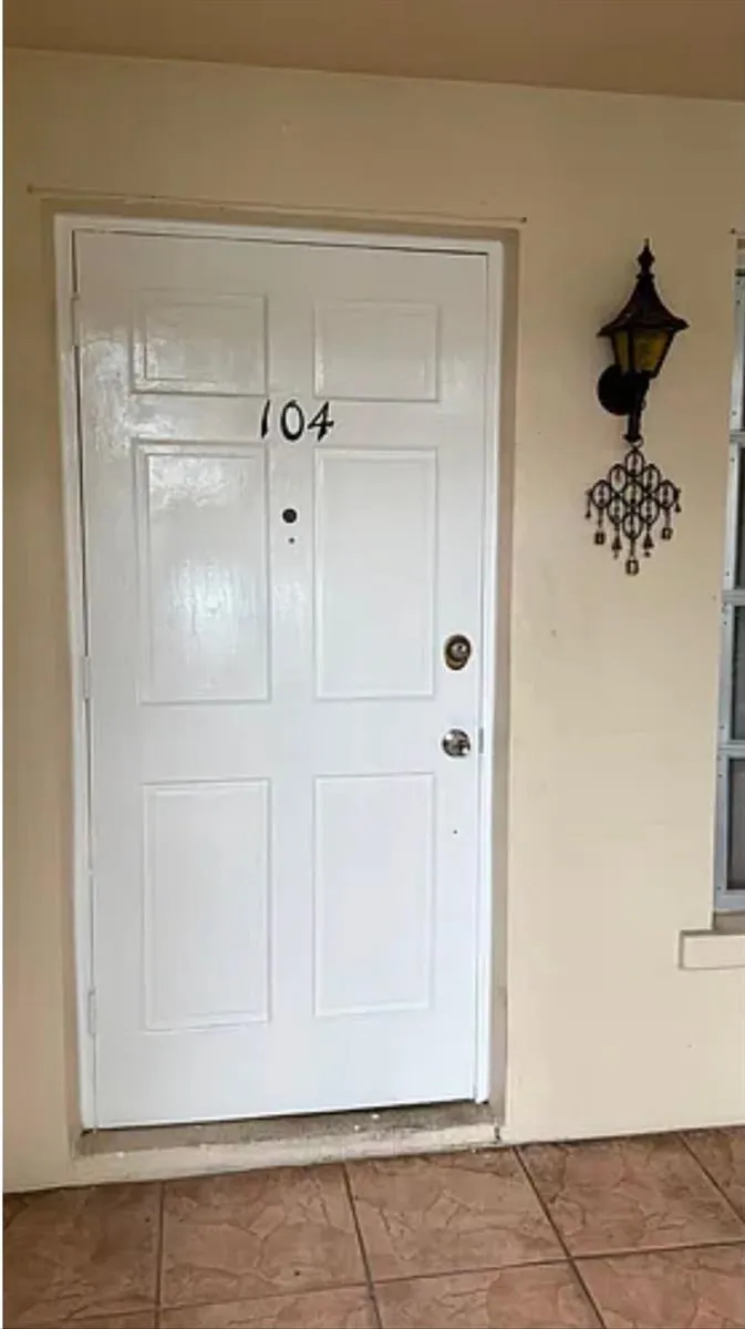 601 PINE DRIVE #104 Pompano Beach, FL 33060