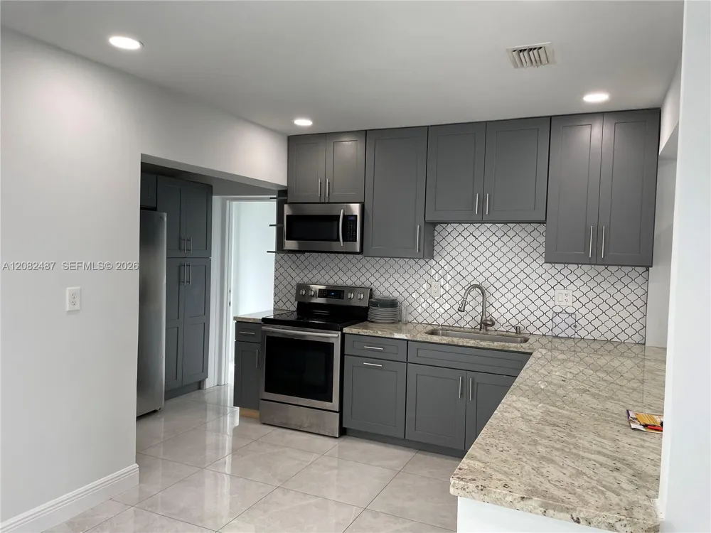 8640 SW 125th Ter #0 Miami, FL 33156