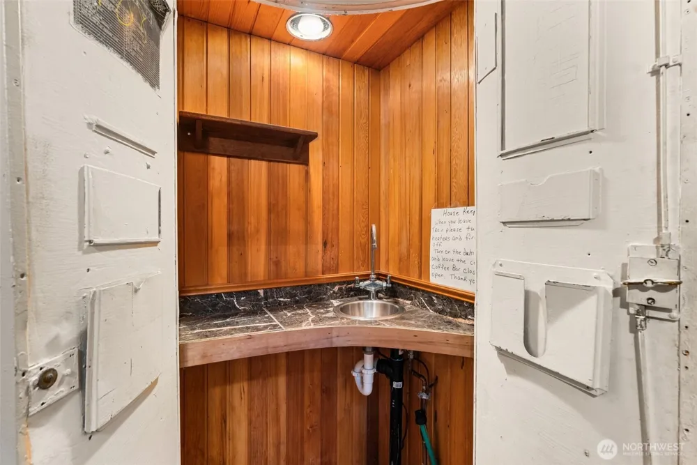 204 Ocean Boulevard Ocean City, WA 98569