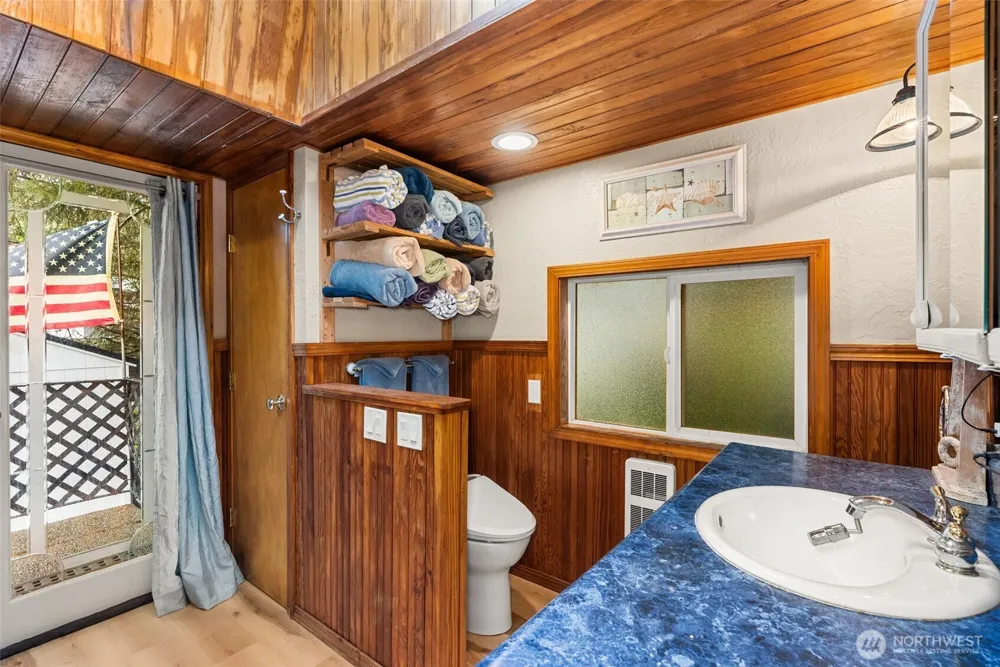204 Ocean Boulevard Ocean City, WA 98569