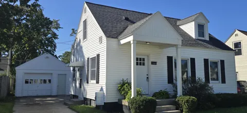 1349 W Summit Avenue