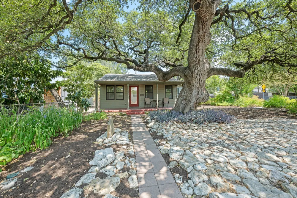 900 Jewell Street Austin, TX 78704