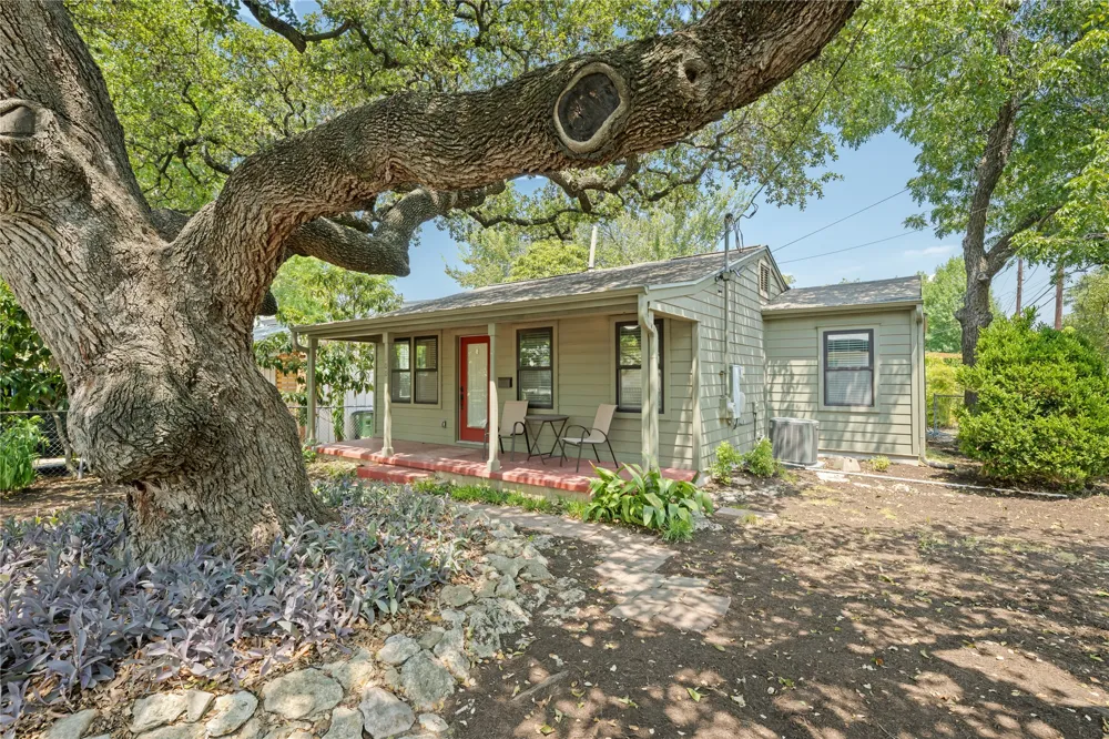 900 Jewell Street Austin, TX 78704