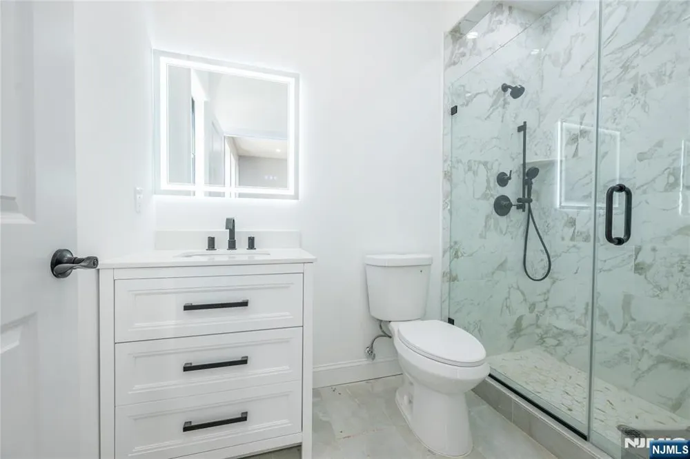 412 Gregory Road Paramus, NJ 07652