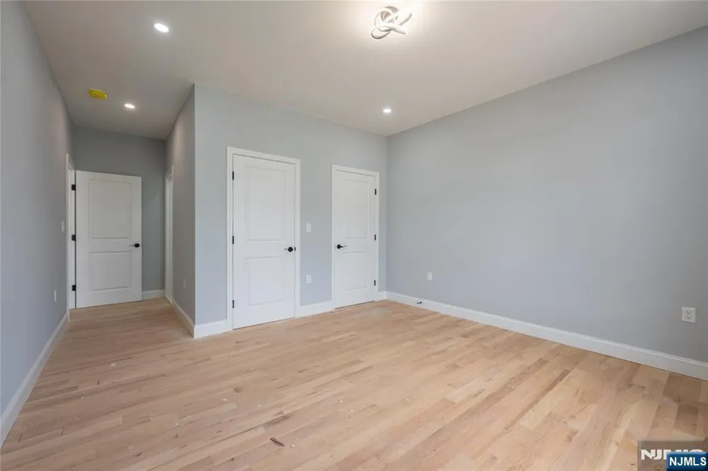 412 Gregory Road Paramus, NJ 07652
