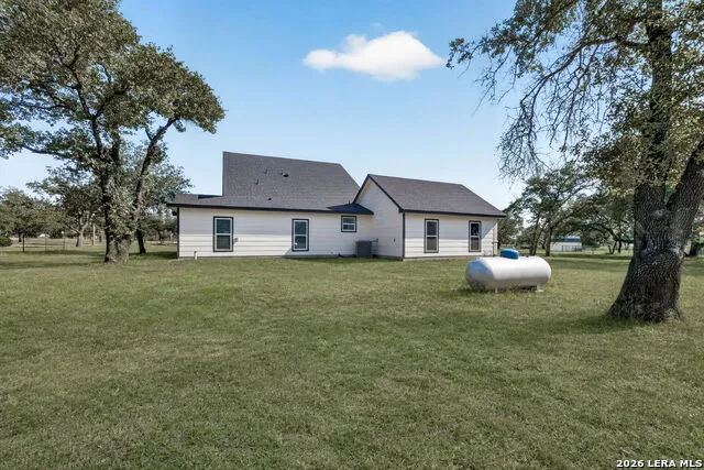 140 County Road 6871 Natalia, TX 78059