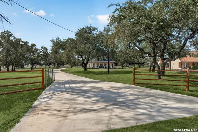 140 County Road 6871 Natalia, TX 78059