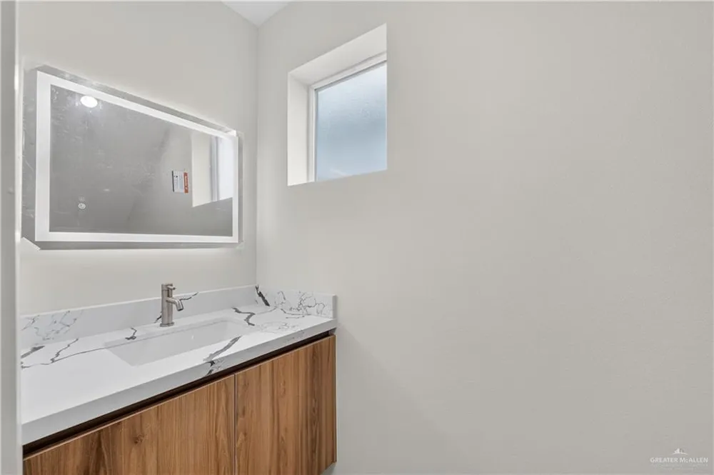 2909 Santa Amanda #2 Weslaco, TX 78596