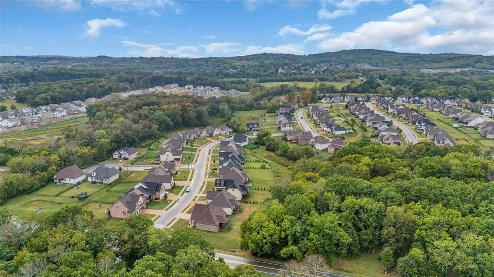 401 Hunter Bryce Ln Lebanon, TN 37087