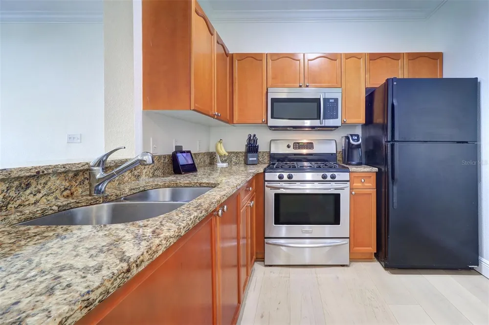2741 VIA CIPRIANI #922B Clearwater, FL 33764
