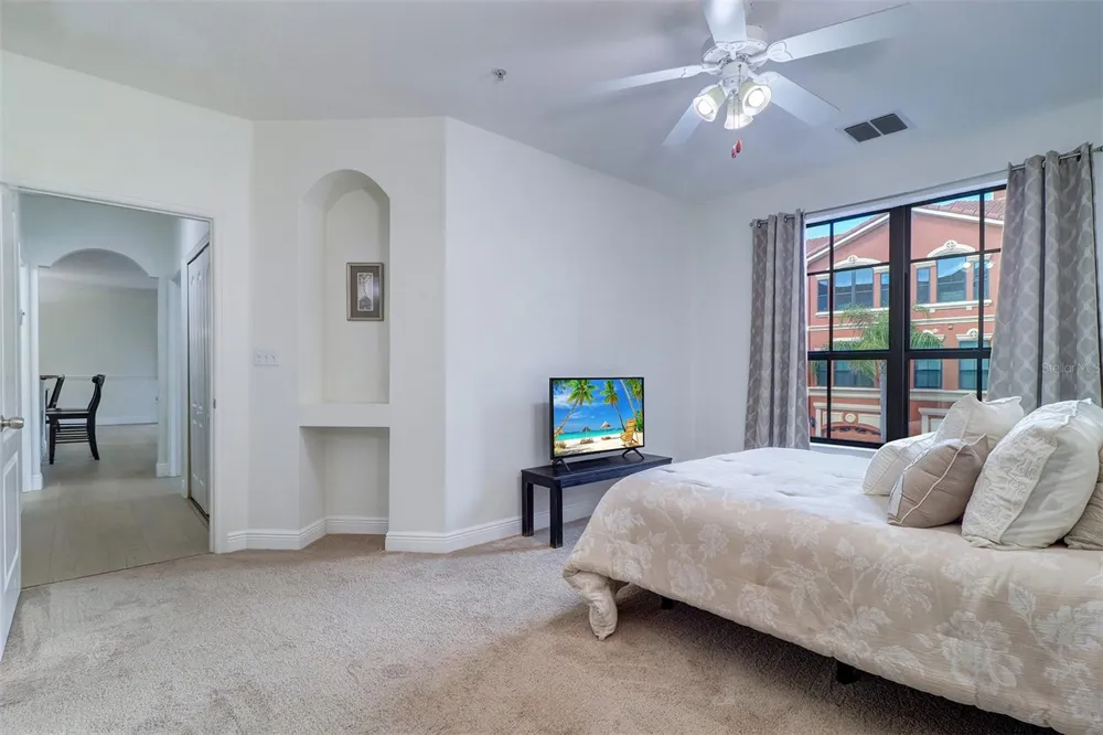 2741 VIA CIPRIANI #922B Clearwater, FL 33764