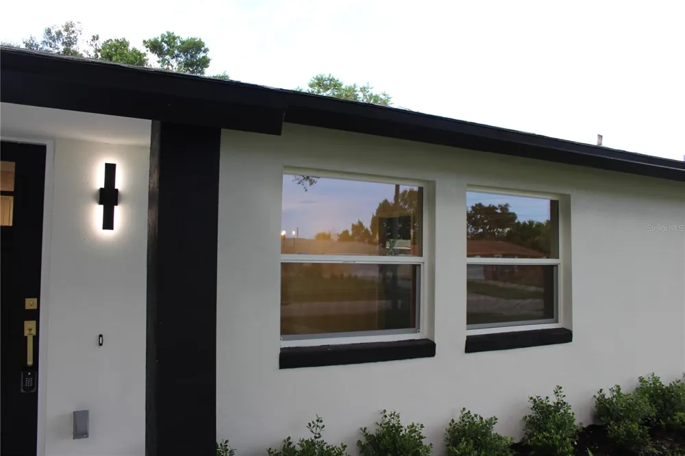 7015 CRESTLAKE DRIVE Orlando, FL 32819