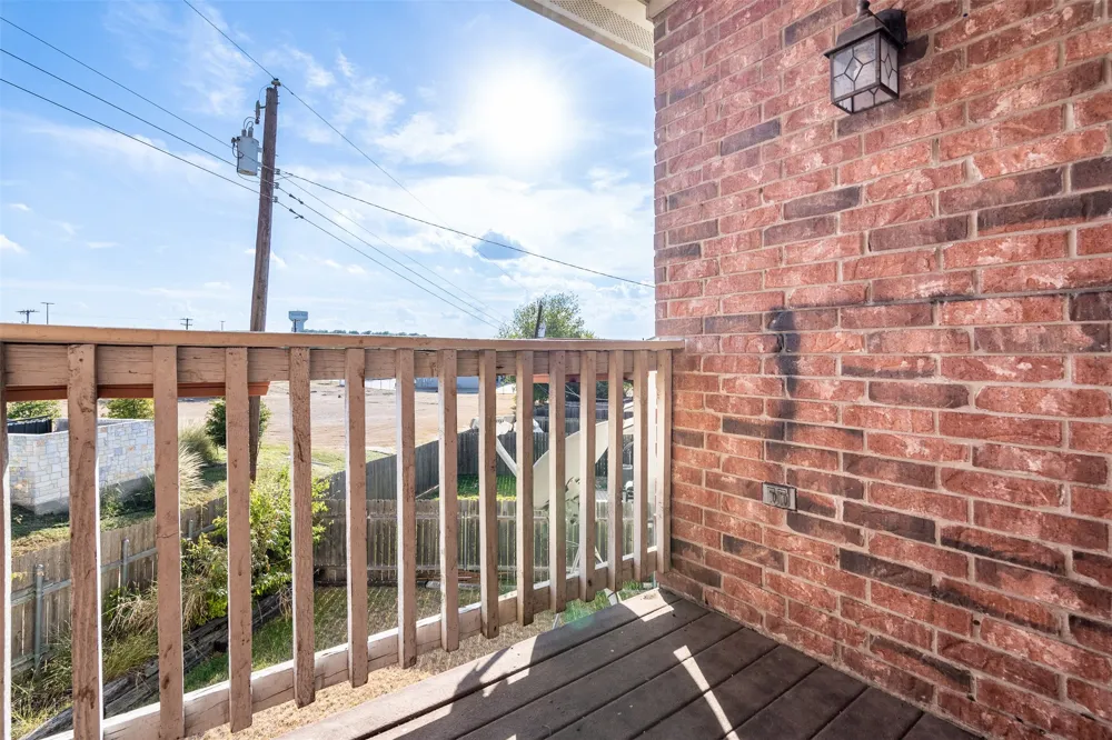 311 Rawhide Loop Round Rock, TX 78681