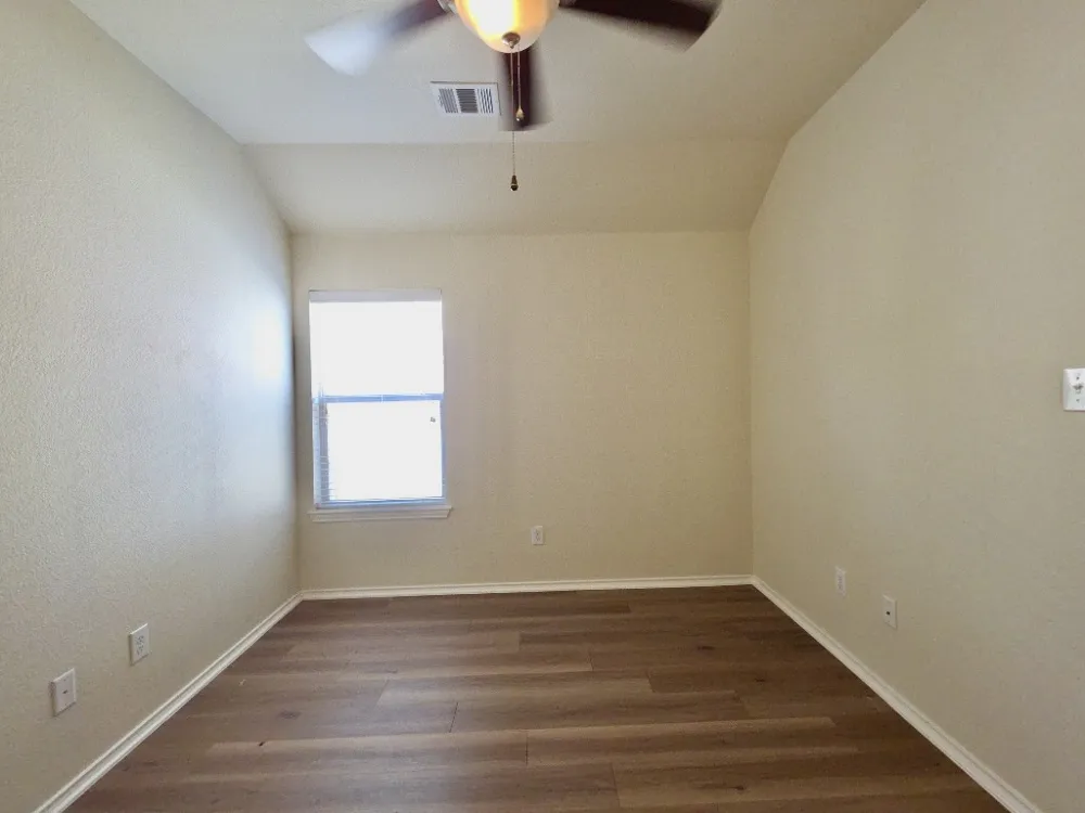 124 Jasper Trail Buda, TX 78610