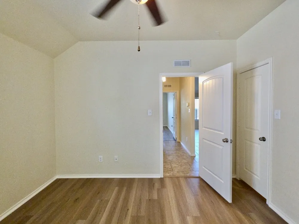 124 Jasper Trail Buda, TX 78610