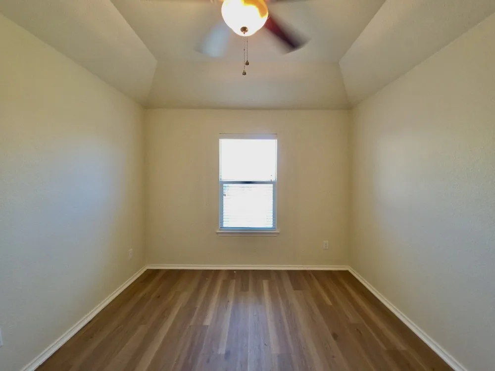 124 Jasper Trail Buda, TX 78610