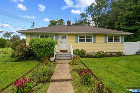 1 Eisenhower Drive