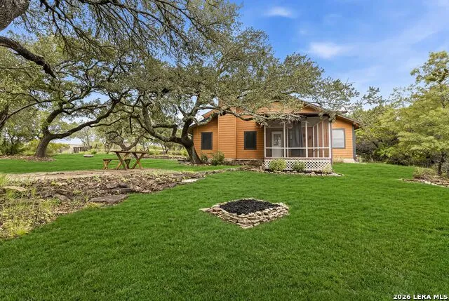 211 Krebs Canyon Lake, TX 78133