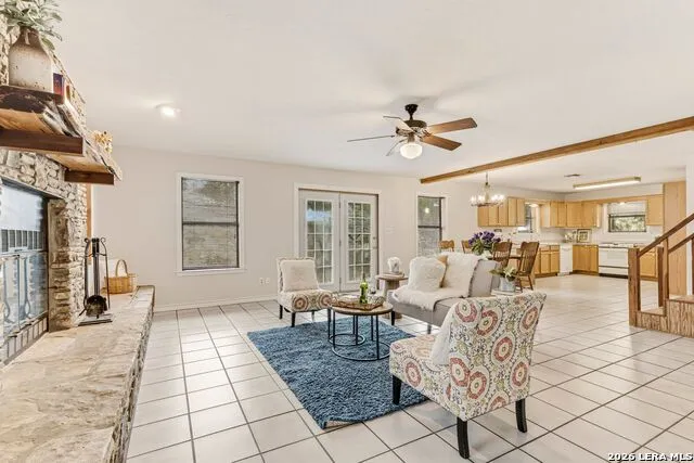 211 Krebs Canyon Lake, TX 78133