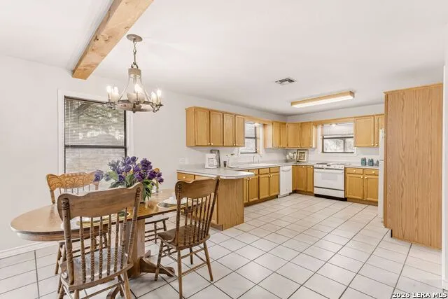 211 Krebs Canyon Lake, TX 78133