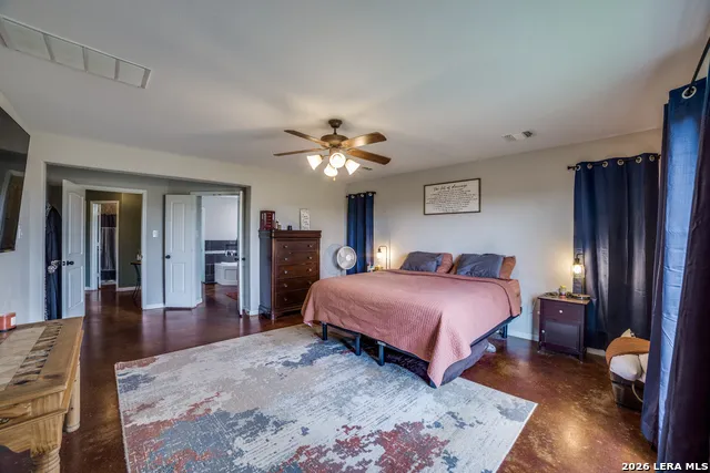 2259 County Road 325 Sabinal, TX 78881