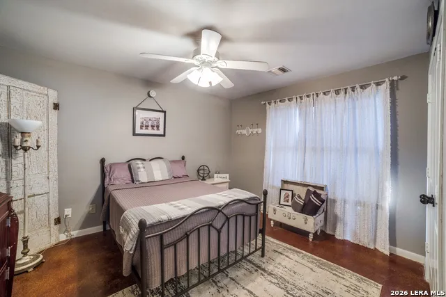 2259 County Road 325 Sabinal, TX 78881