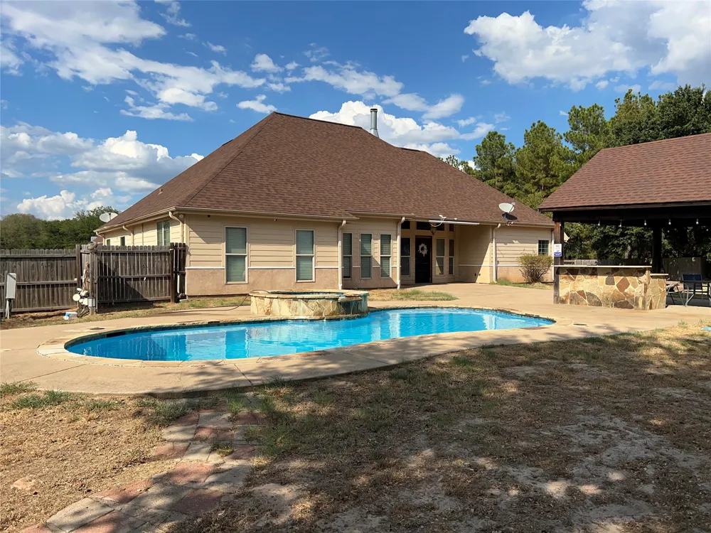 23211 Fm 1995 Lindale, TX 75771