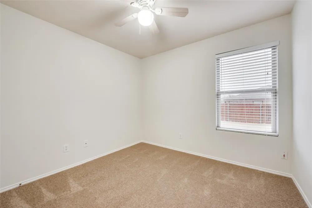 2613 Castle Pines Drive Burleson, TX 76028