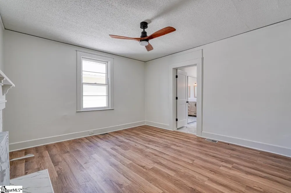 9 Forest Mill Street Spartanburg, SC 29301