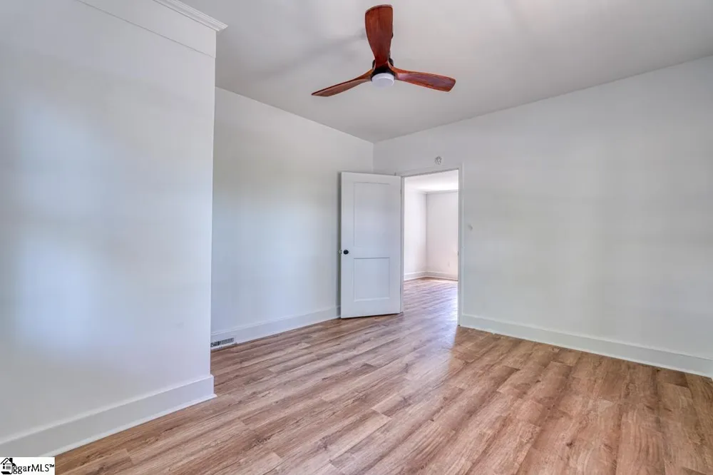 9 Forest Mill Street Spartanburg, SC 29301