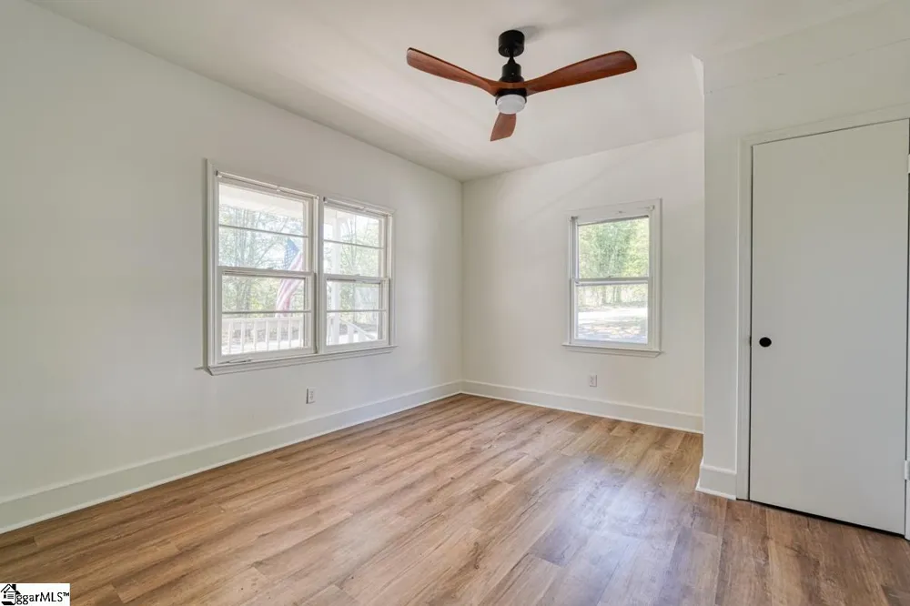 9 Forest Mill Street Spartanburg, SC 29301