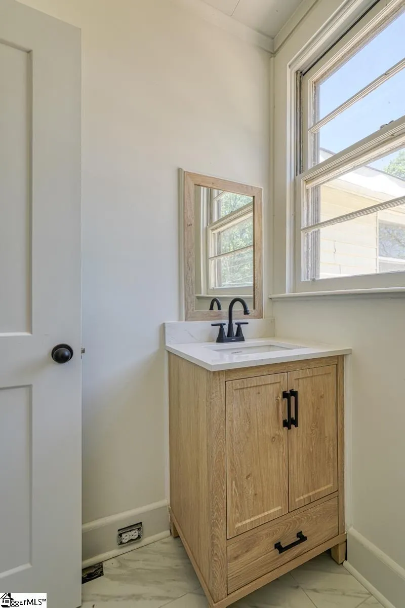 9 Forest Mill Street Spartanburg, SC 29301