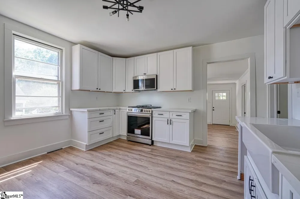 9 Forest Mill Street Spartanburg, SC 29301