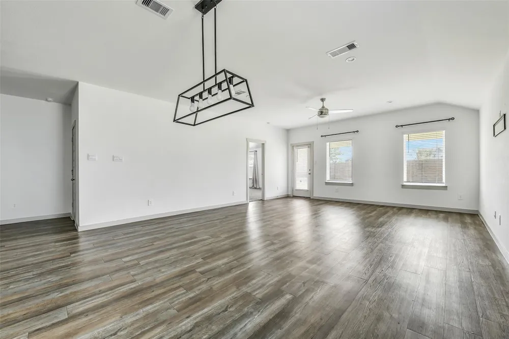 1004 Great Barracuda Lane Alvin, TX 77511
