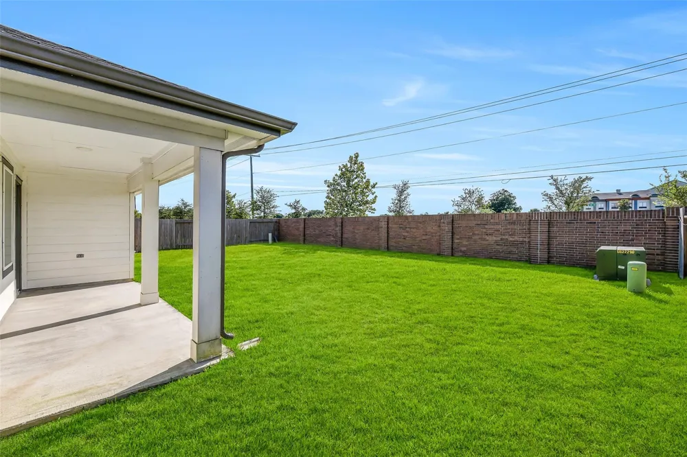 1004 Great Barracuda Lane Alvin, TX 77511
