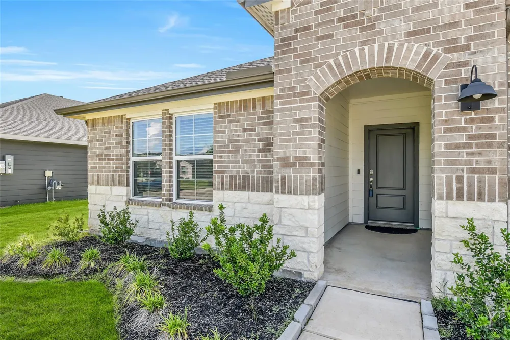 1004 Great Barracuda Lane Alvin, TX 77511