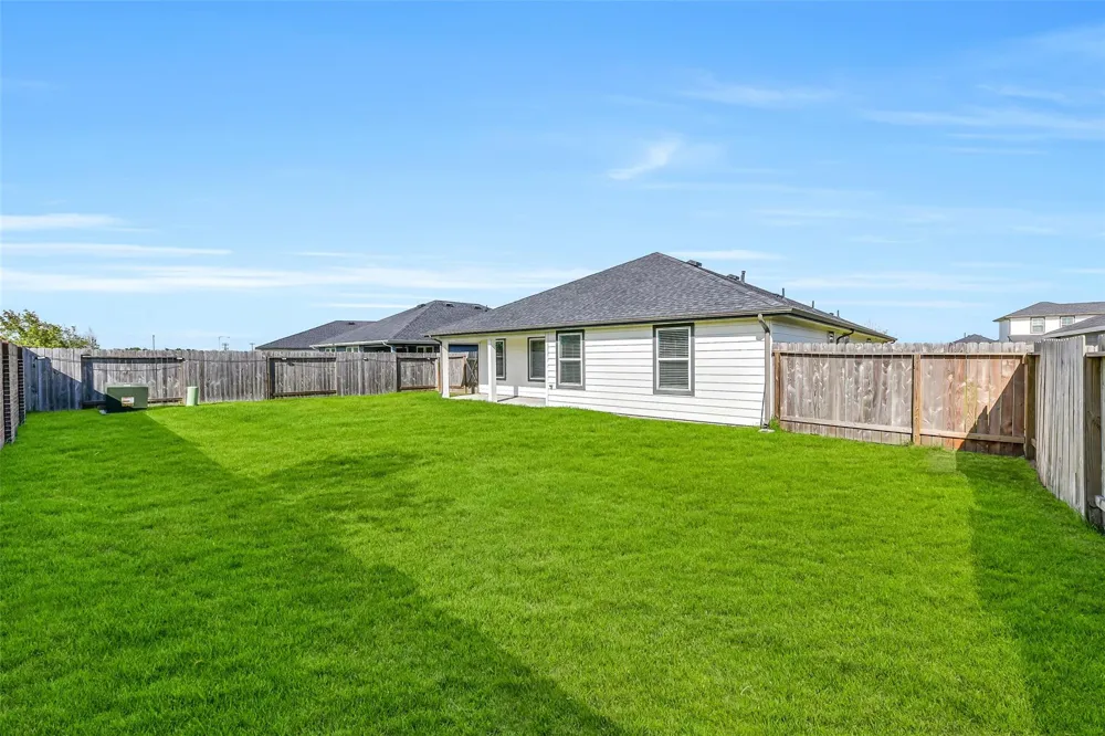 1004 Great Barracuda Lane Alvin, TX 77511