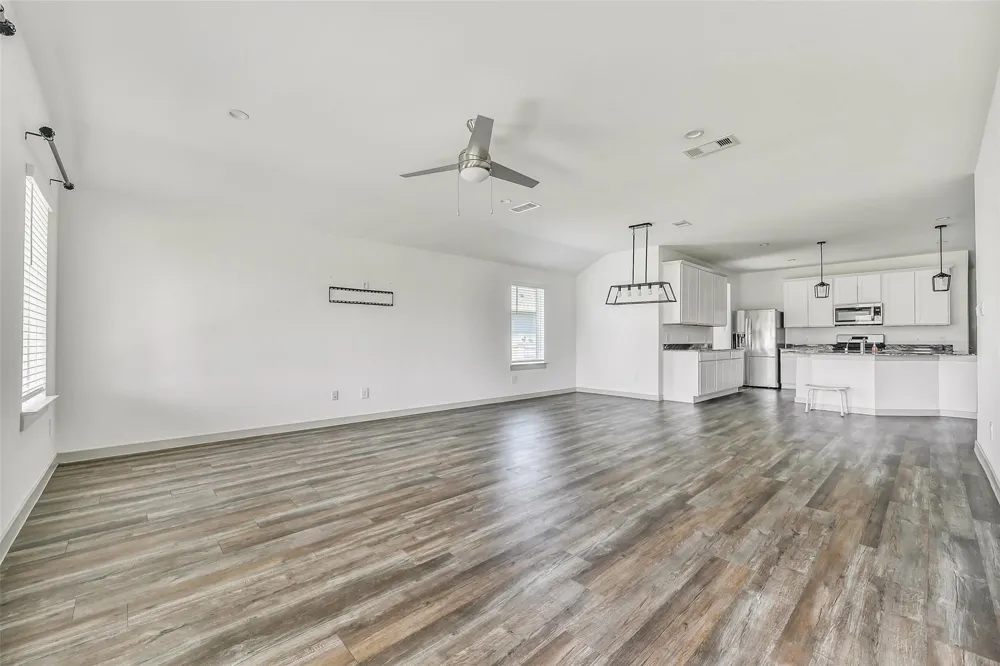 1004 Great Barracuda Lane Alvin, TX 77511