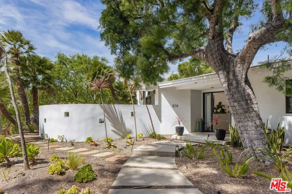 874 Norman Place Los Angeles, CA 90049